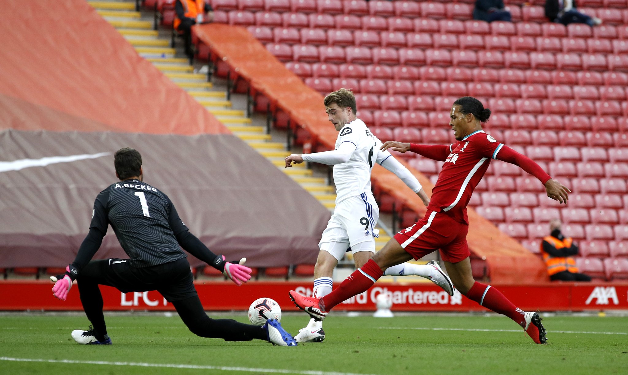 精准的发球 精准的发球